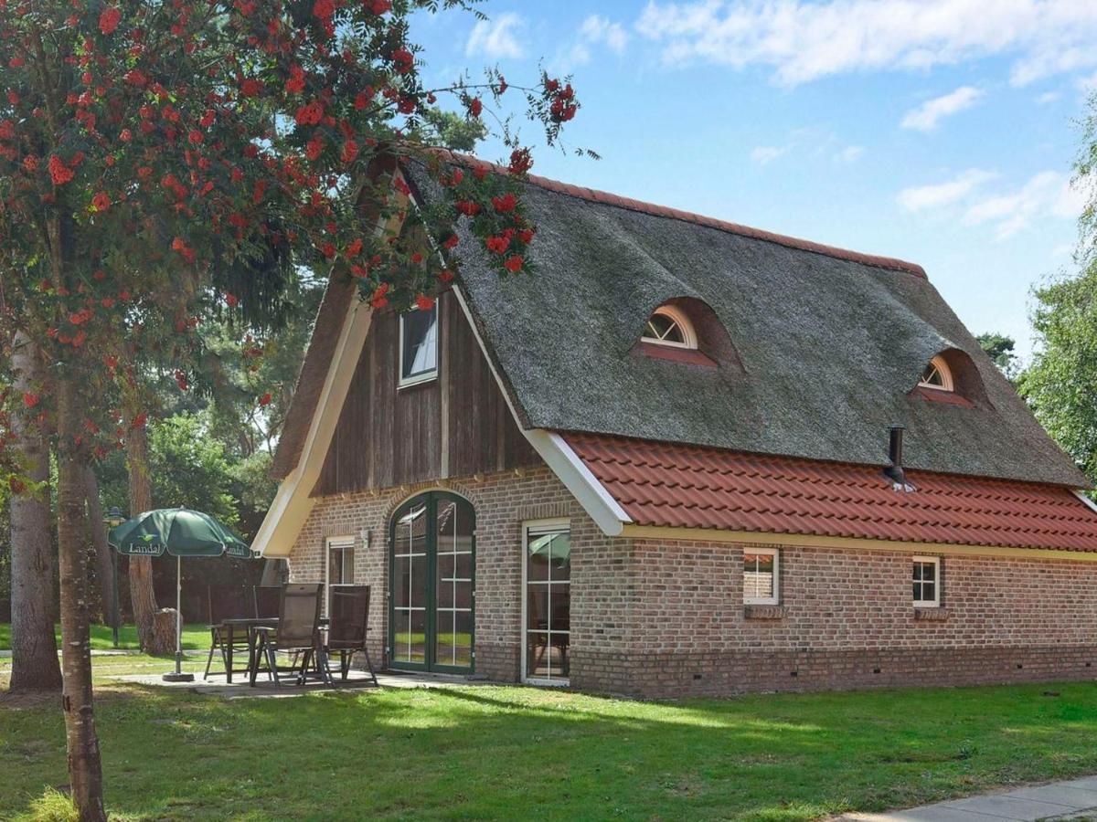 Landal Landgoed De Hellendoornse Berg Haarle Exterior foto